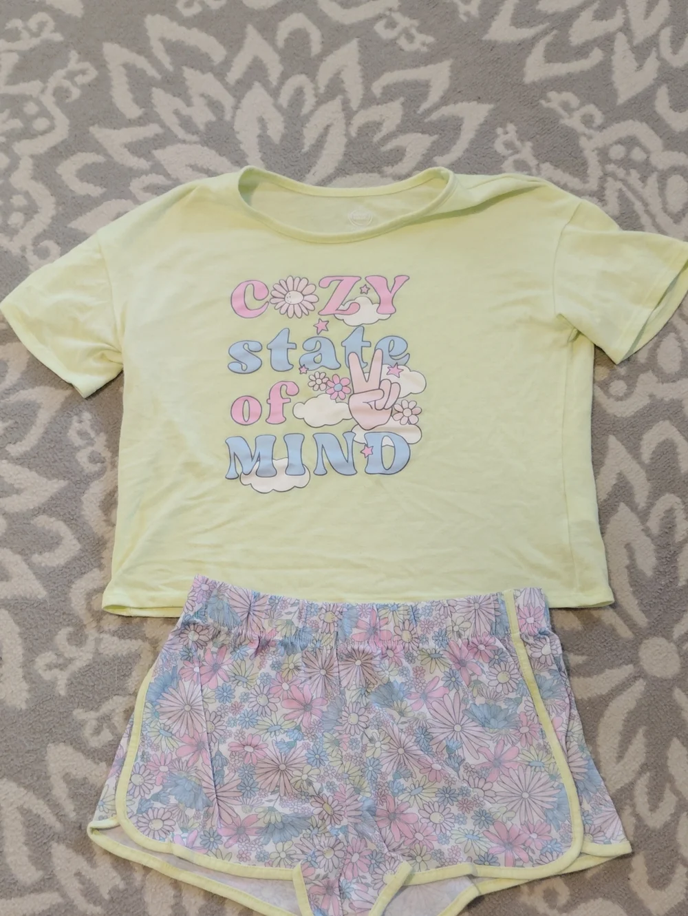 Kids Cozy State of Mind Pajama Set - Light Yellow Floral